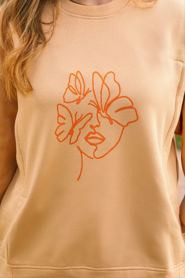 Sweat d'allaitement oversize Peach - motif Butterfly woman